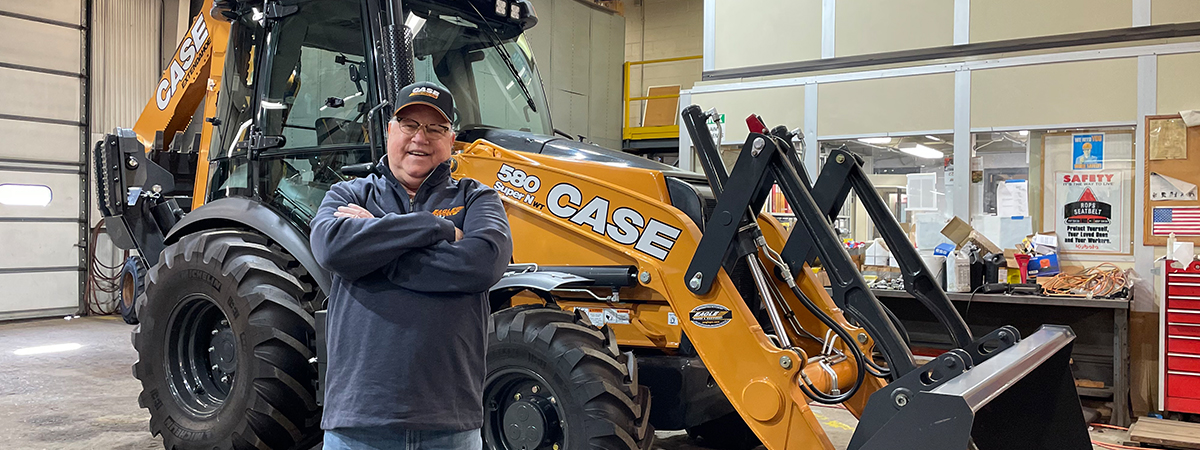 The Walkaround: 580SN WT Backhoe (Video)