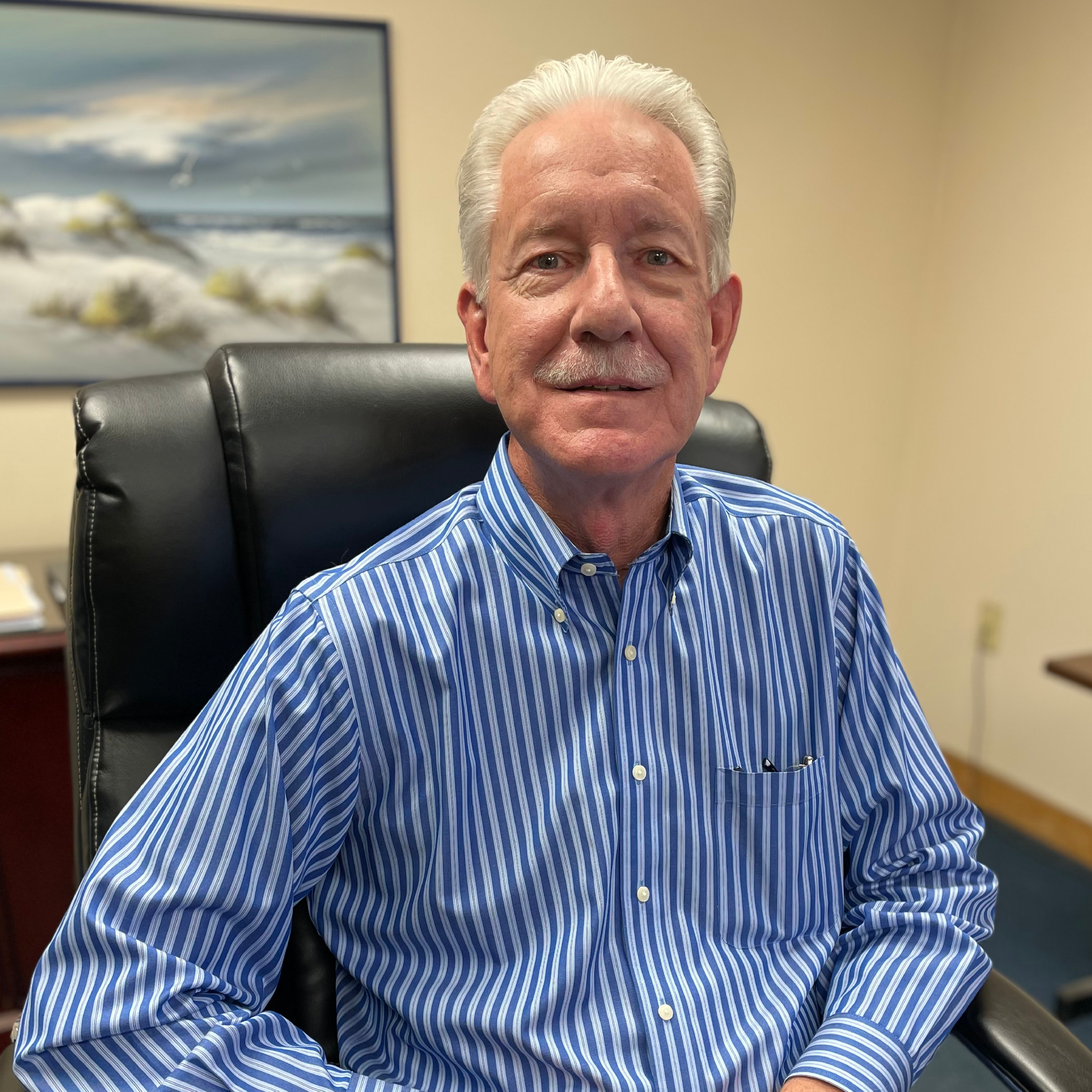 Darwin Boe, Eagle Power & Equipment Controller, Retires.